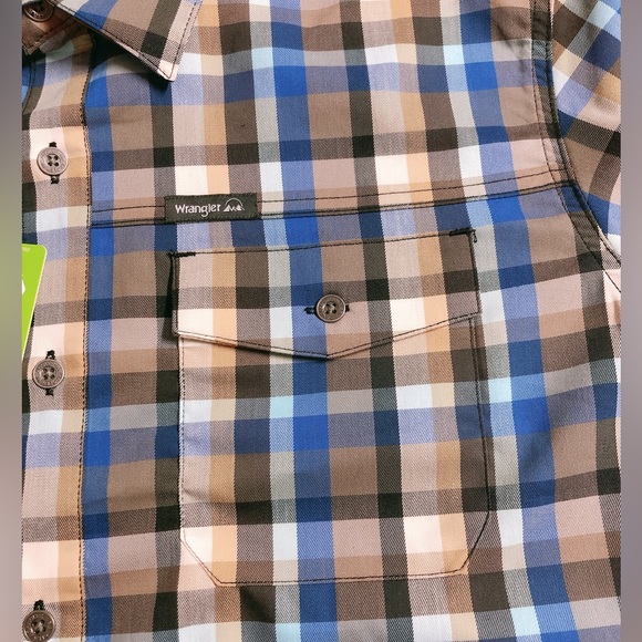 Wrangler Men’s Short Sleeve Shirt with UPF 40 Protection, Sizes L (42-44) - Picture 6 of 9